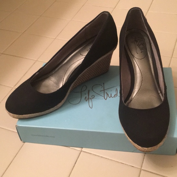 Life Stride Shoes - LIKE NEW!  Life Stride espadrilles